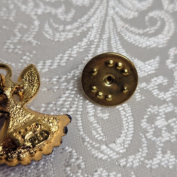 Small Vintage September Birthstone Pin Blue Sapphire Angel‎ USA Made Gift - Picture 6 of 8
